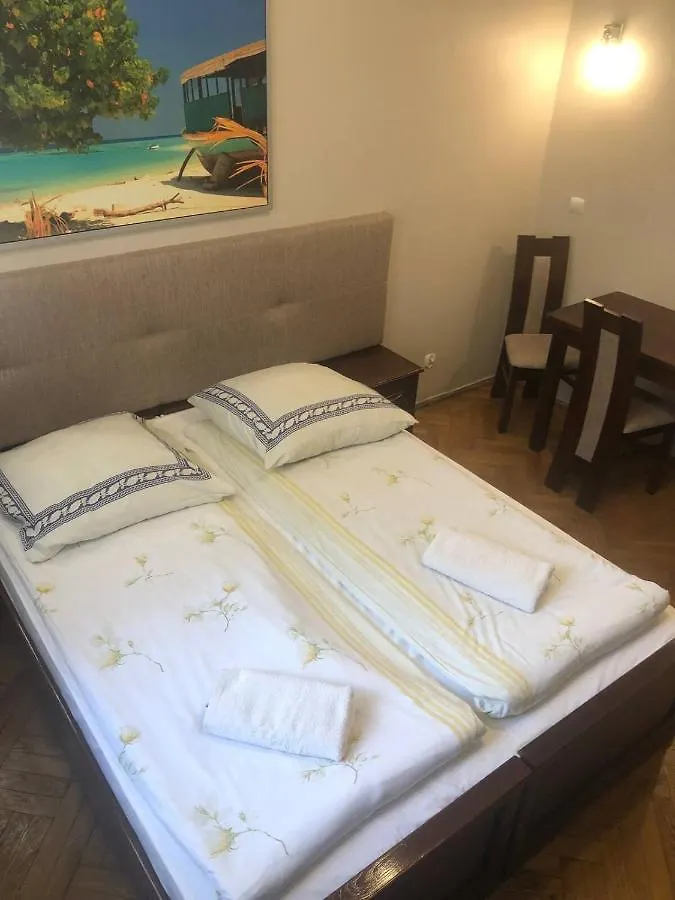 P&J Apartamenty Sw. Krzyza كراكوفيا شقة