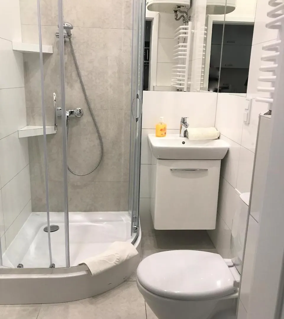 P&J Apartamenty Sw. Krzyza كراكوفيا شقة