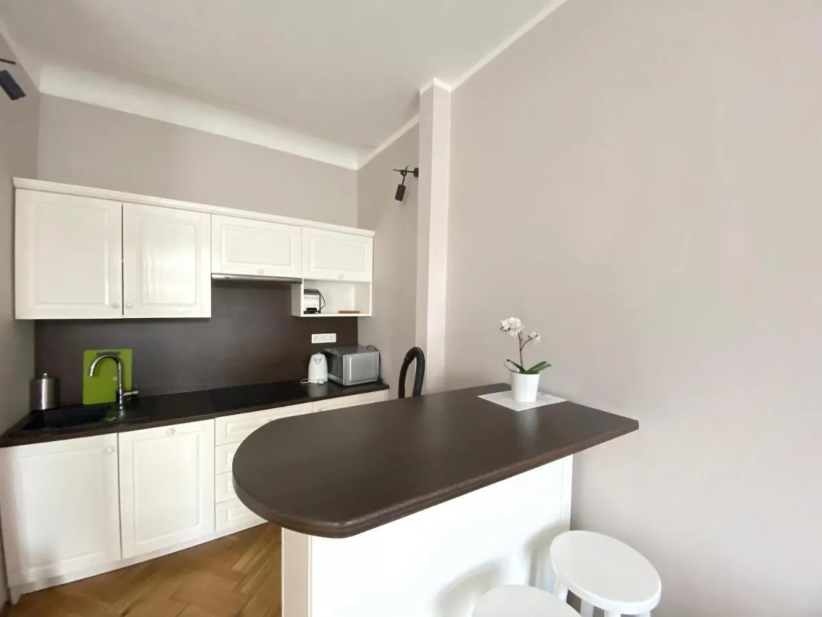 P&J Apartamenty Sw. Krzyza كراكوفيا شقة