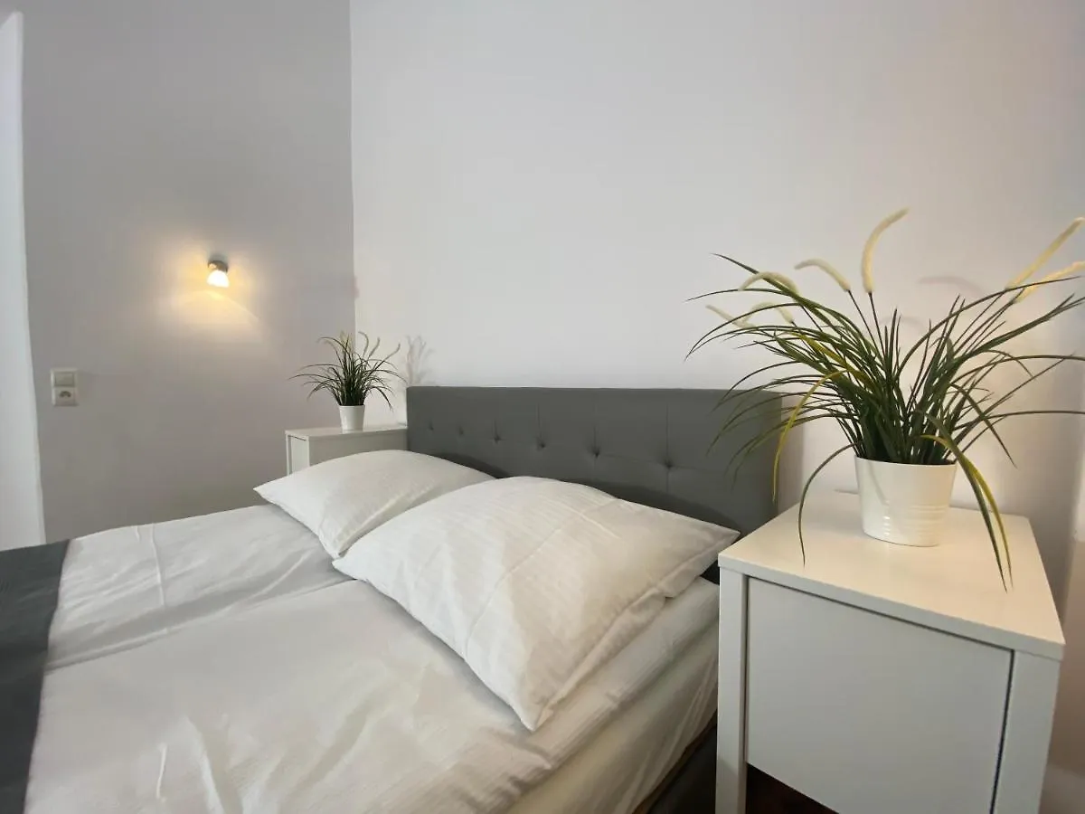 شقة P&J Apartamenty Sw. Krzyza كراكوفيا